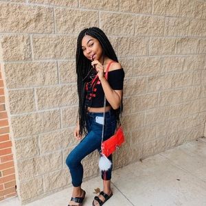 Meet your Posher, Ayanna